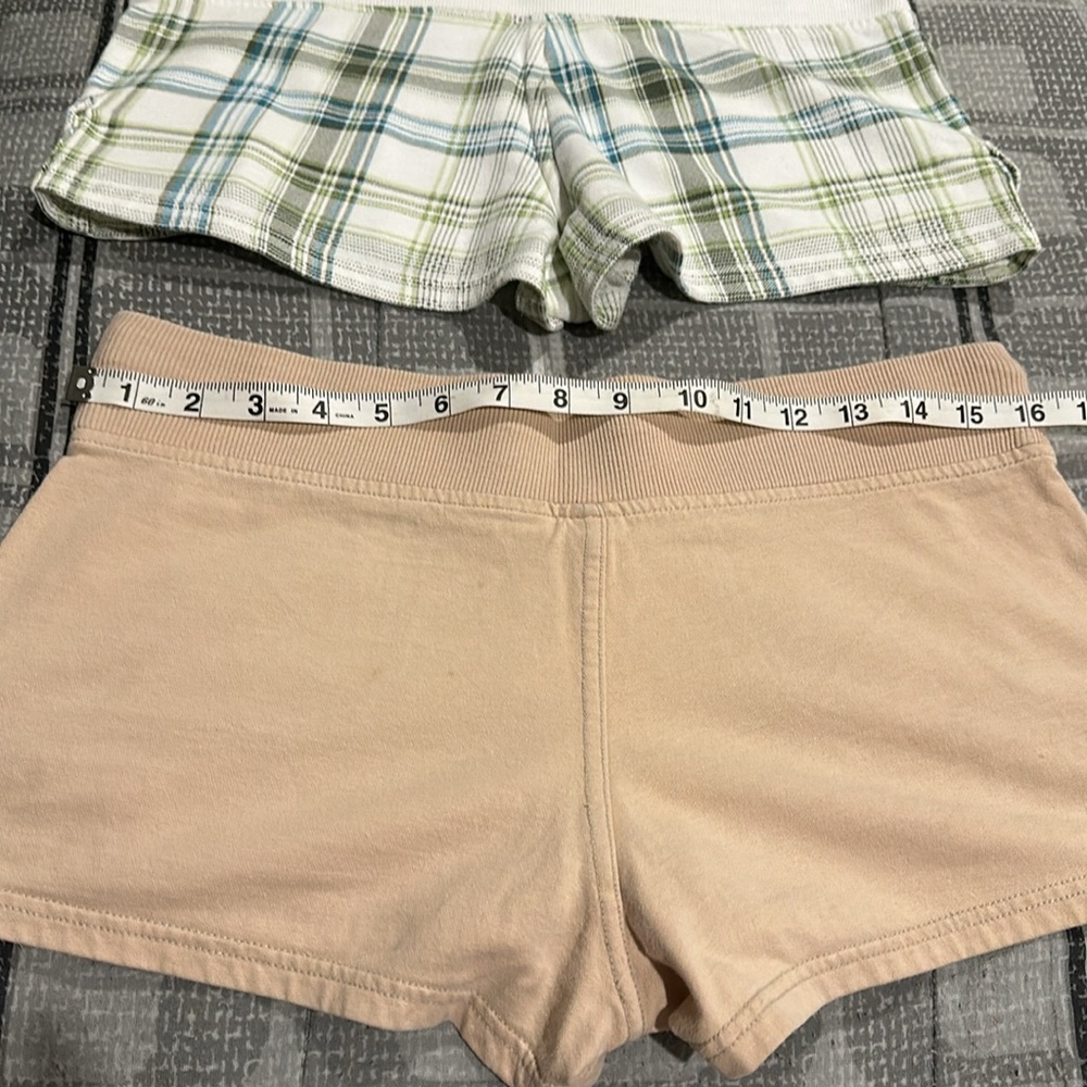 Shorts - Picture 3 of 7